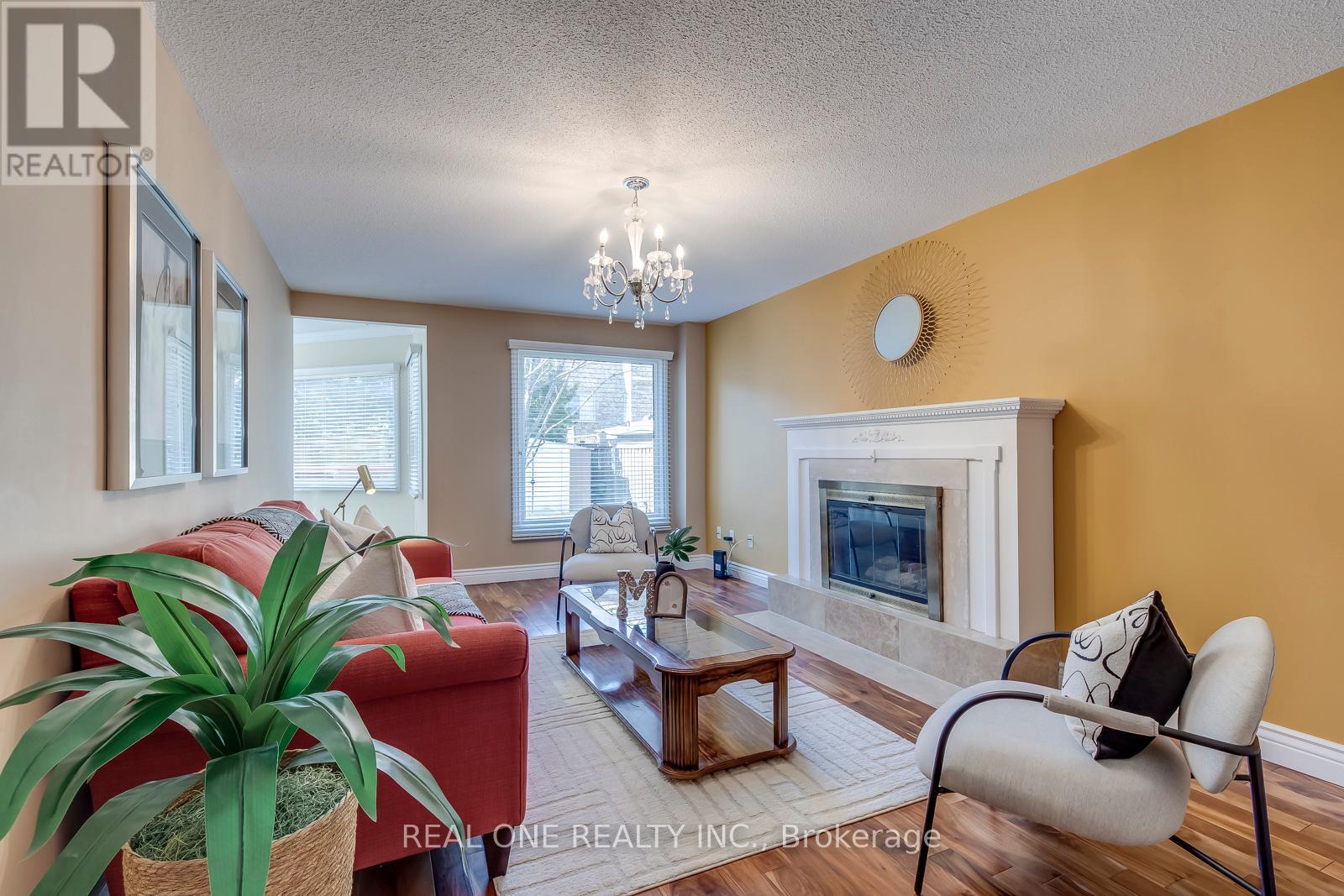 1201 Creekside Drive, Oakville, Ontario  L6H 4Y8 - Photo 11 - W12989124