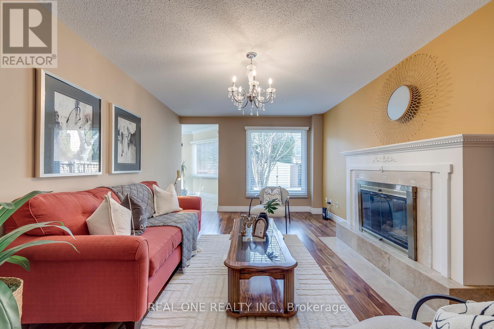 1201 Creekside Drive, Oakville, Ontario  L6H 4Y8 - Photo 12 - W12989124