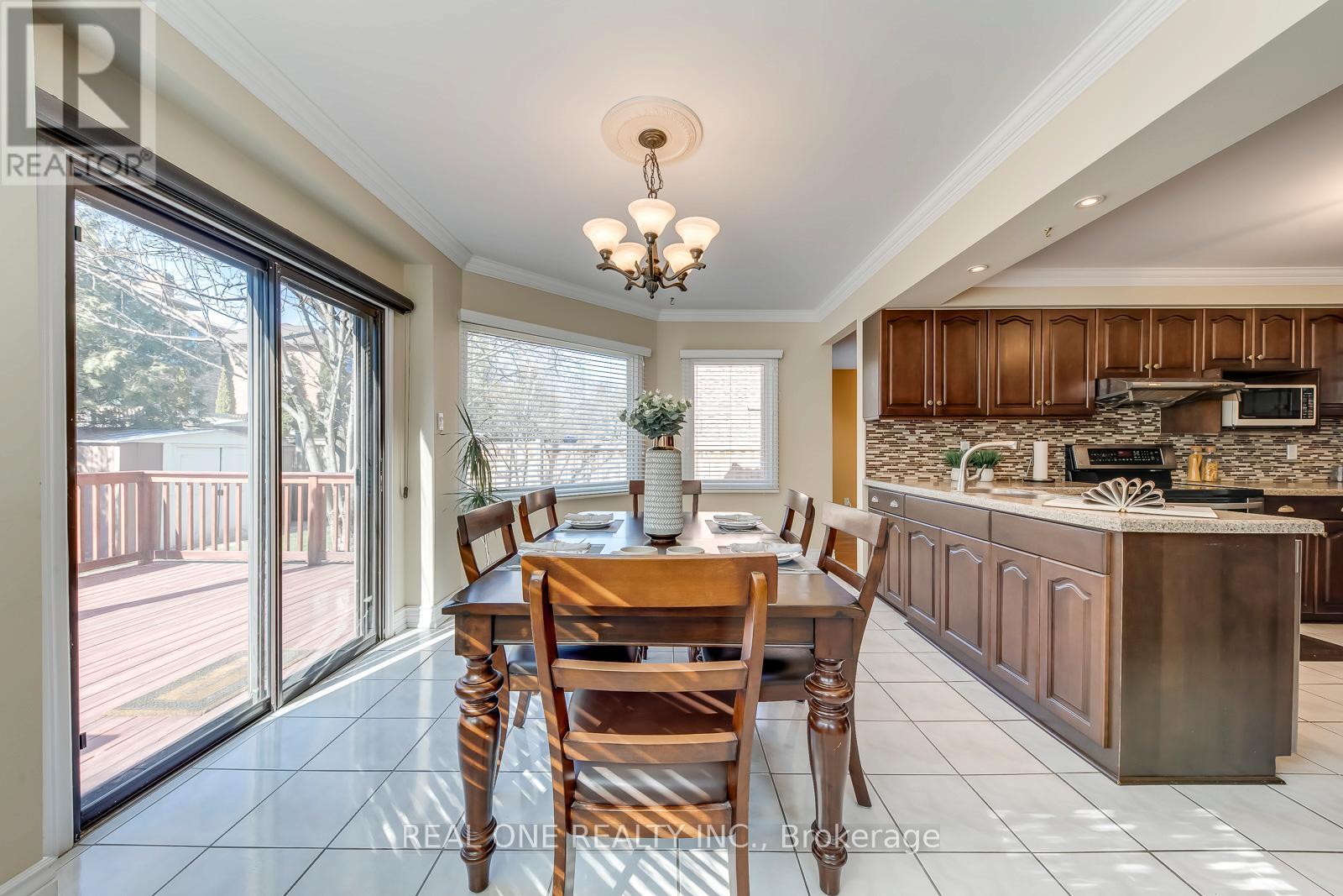 1201 Creekside Drive, Oakville, Ontario  L6H 4Y8 - Photo 20 - W12989124