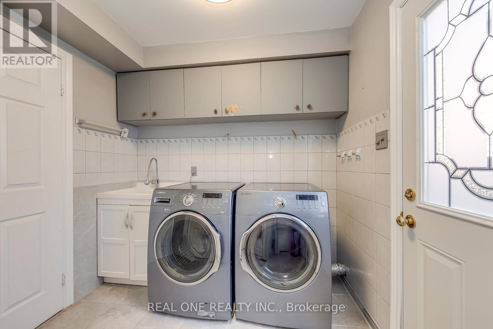 1201 Creekside Drive, Oakville, Ontario  L6H 4Y8 - Photo 22 - W12989124