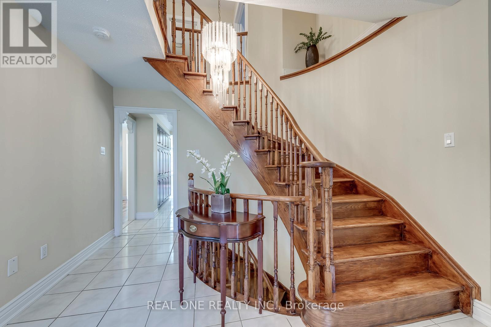 1201 Creekside Drive, Oakville, Ontario  L6H 4Y8 - Photo 24 - W12989124