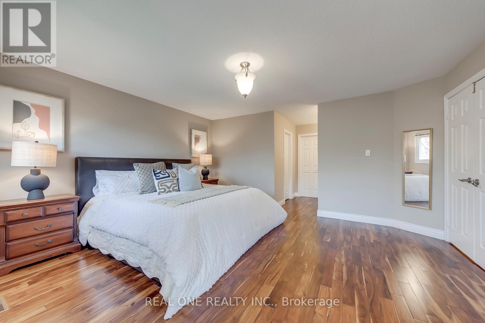 1201 Creekside Drive, Oakville, Ontario  L6H 4Y8 - Photo 28 - W12989124