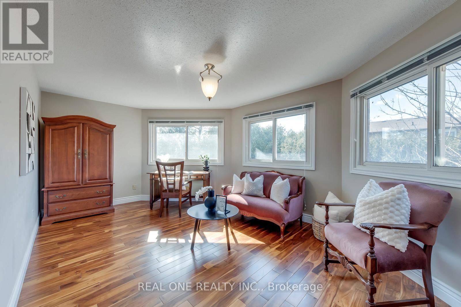 1201 Creekside Drive, Oakville, Ontario  L6H 4Y8 - Photo 29 - W12989124