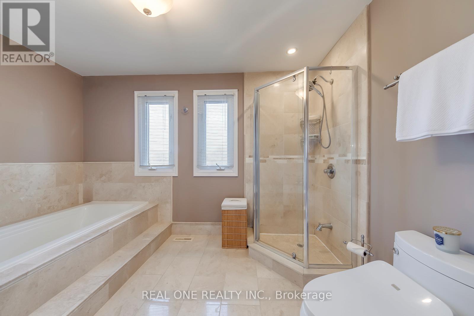 1201 Creekside Drive, Oakville, Ontario  L6H 4Y8 - Photo 34 - W12989124