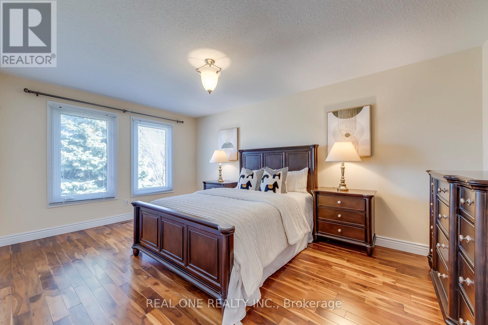 1201 Creekside Drive, Oakville, Ontario  L6H 4Y8 - Photo 37 - W12989124