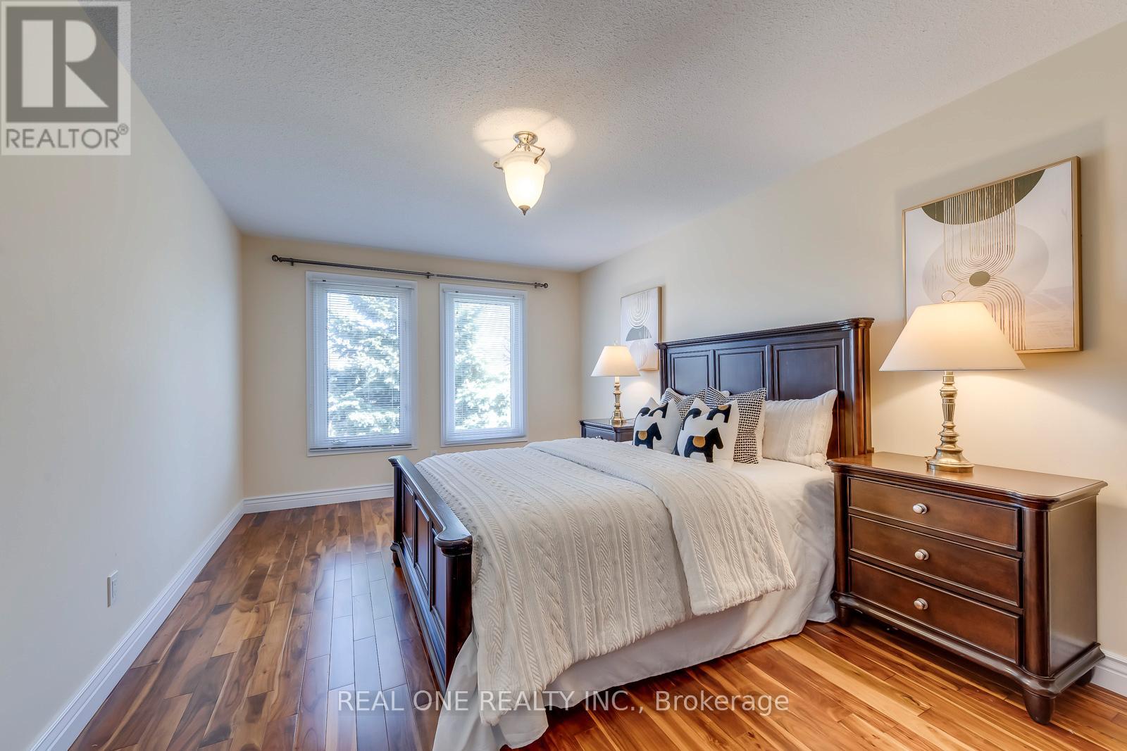 1201 Creekside Drive, Oakville, Ontario  L6H 4Y8 - Photo 38 - W12989124