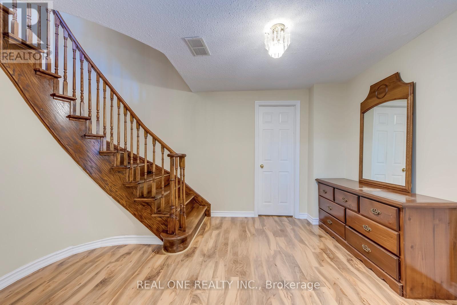 1201 Creekside Drive, Oakville, Ontario  L6H 4Y8 - Photo 42 - W12989124