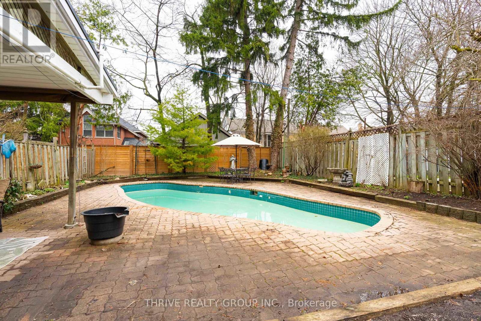 174 Iroquois Avenue, London South, Ontario  N6C 2K8 - Photo 10 - X12989194