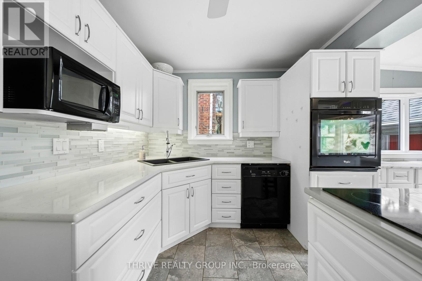 174 Iroquois Avenue, London South, Ontario  N6C 2K8 - Photo 26 - X12989194