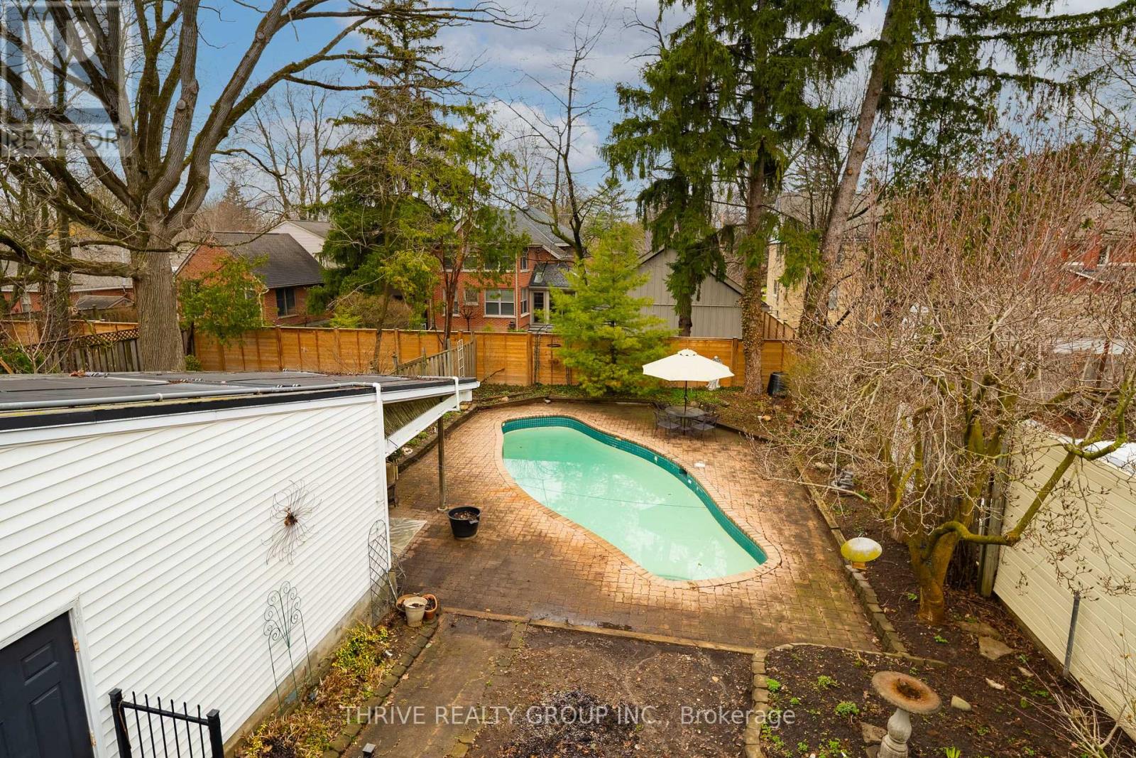 174 Iroquois Avenue, London South, Ontario  N6C 2K8 - Photo 9 - X12989194