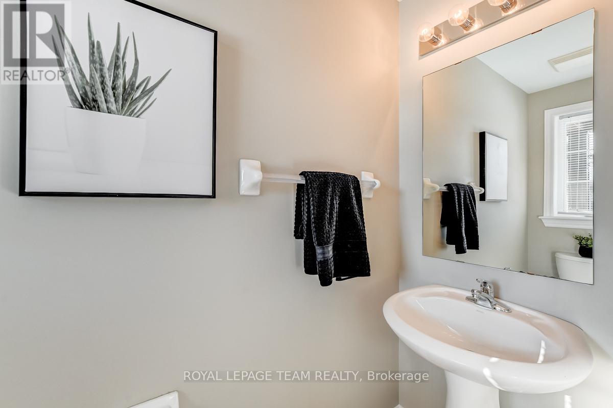 254 Tewsley Drive, Ottawa, Ontario  K1V 0Y6 - Photo 15 - X12989174