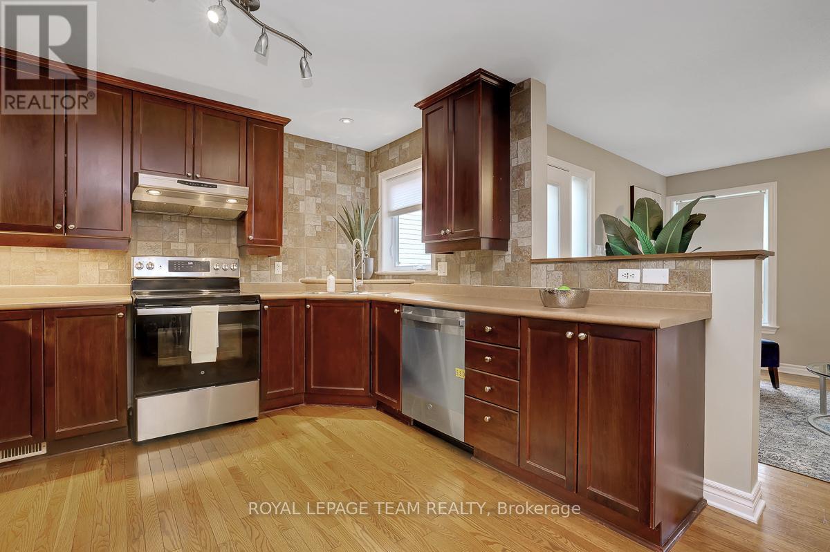 254 Tewsley Drive, Ottawa, Ontario  K1V 0Y6 - Photo 7 - X12989174