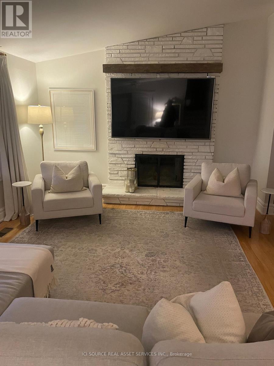 522 Cypress Avenue, London North, Ontario  N6H 3R4 - Photo 2 - X12989090