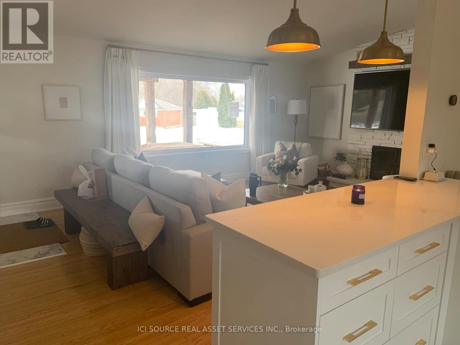 522 Cypress Avenue, London North, Ontario  N6H 3R4 - Photo 6 - X12989090