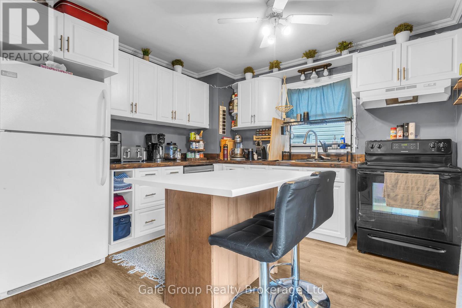 26 Stafford Street, Woodstock, Ontario  N4S 3Z6 - Photo 5 - X12989196