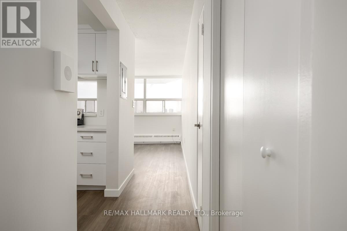 1105 - 5949 Yonge Street, Toronto, Ontario  M2M 3V8 - Photo 4 - C12780746