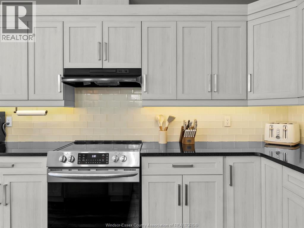 21 Woodland Street, Kingsville, Ontario  N9Y 0A9 - Photo 11 - 26007082