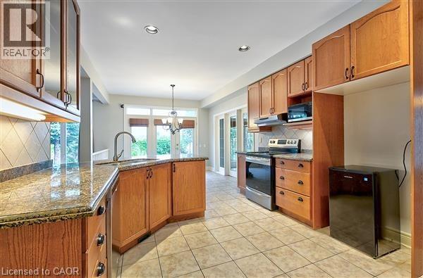 2215 Tiger Road, Burlington, Ontario  L7M 4X3 - Photo 14 - 40820035