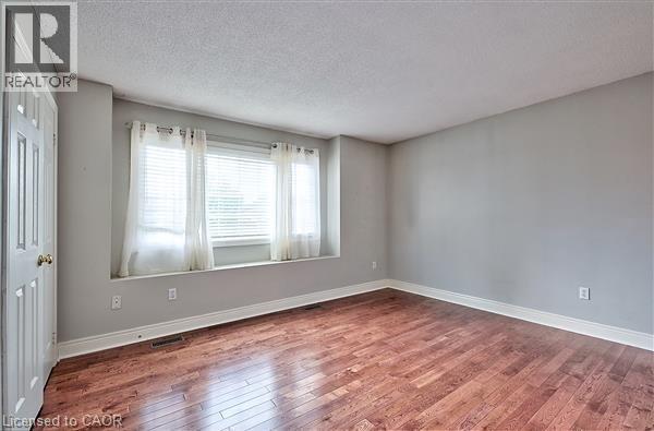 2215 Tiger Road, Burlington, Ontario  L7M 4X3 - Photo 21 - 40820035