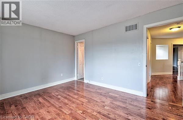 2215 Tiger Road, Burlington, Ontario  L7M 4X3 - Photo 22 - 40820035