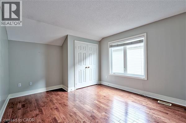 2215 Tiger Road, Burlington, Ontario  L7M 4X3 - Photo 24 - 40820035