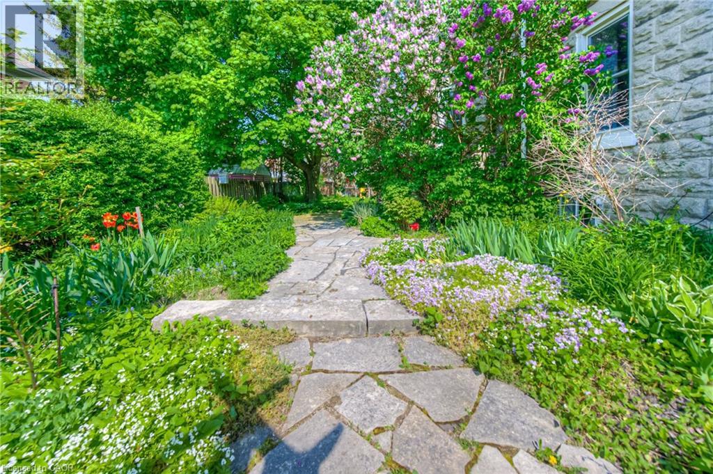 333 Barber Avenue N, Listowel, Ontario  N4W 1R8 - Photo 5 - 40820031