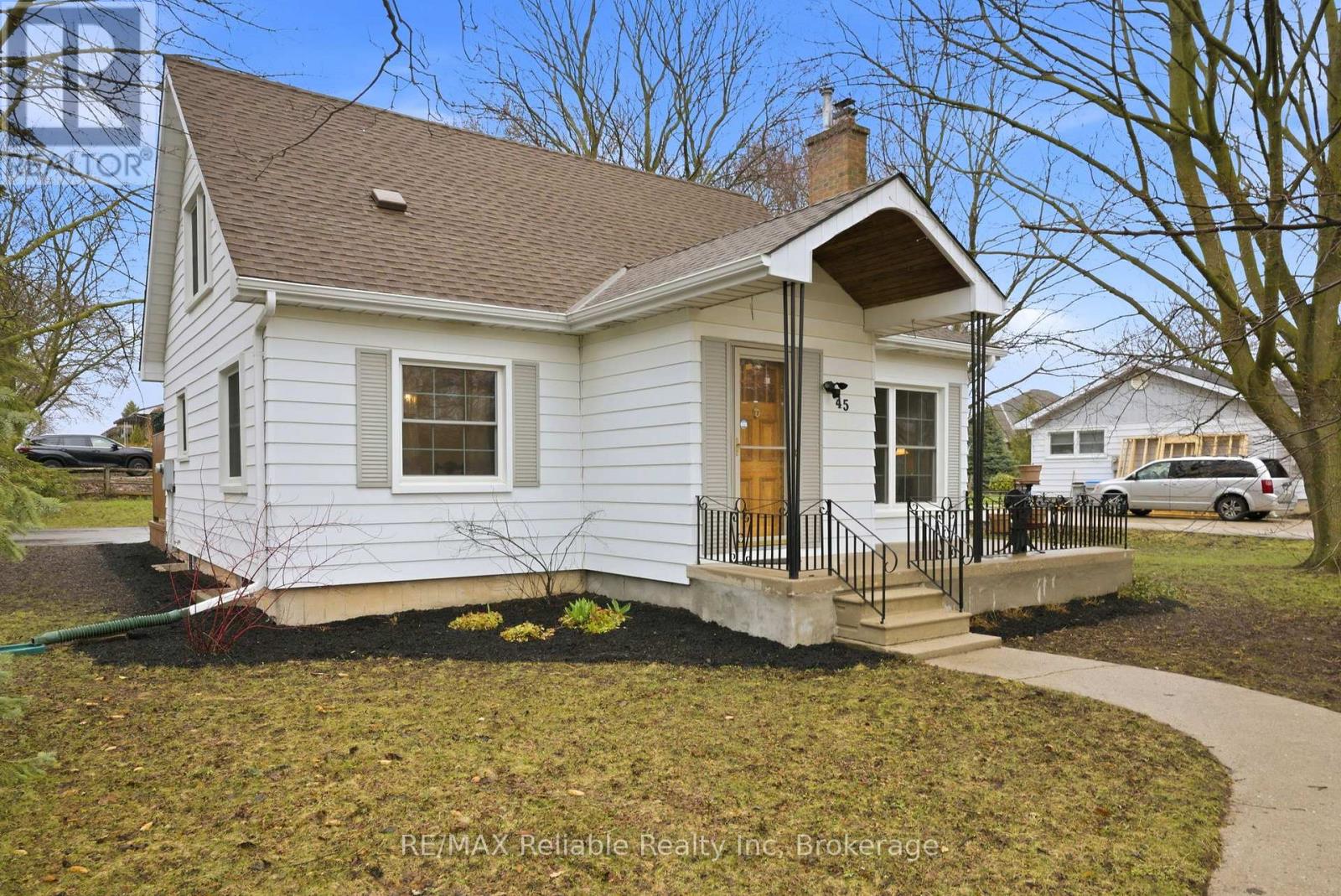 45 WHITEHEAD STREET, Central Huron, Ontario