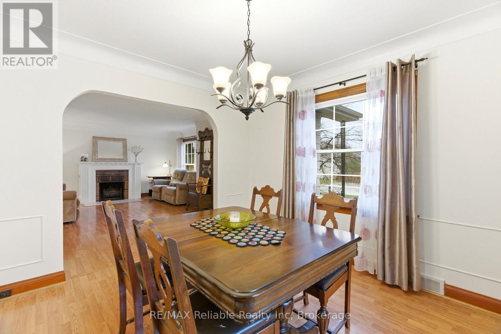 45 Whitehead Street, Central Huron, Ontario  N0M 1L0 - Photo 12 - X12989158