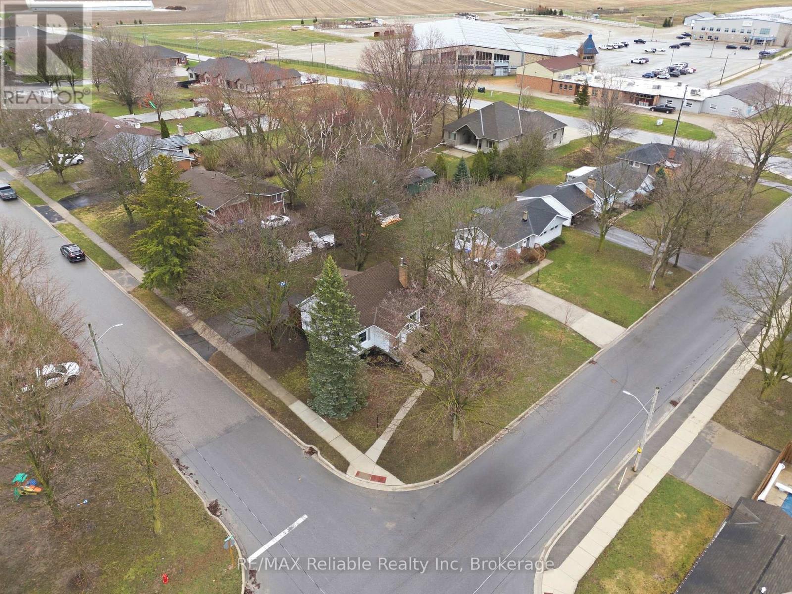 45 Whitehead Street, Central Huron, Ontario  N0M 1L0 - Photo 39 - X12989158