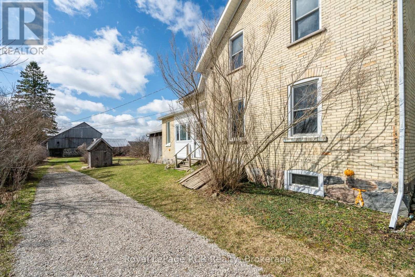 142270 Grey Road 9 Road, West Grey, Ontario  N0G 1C0 - Photo 17 - X12989166