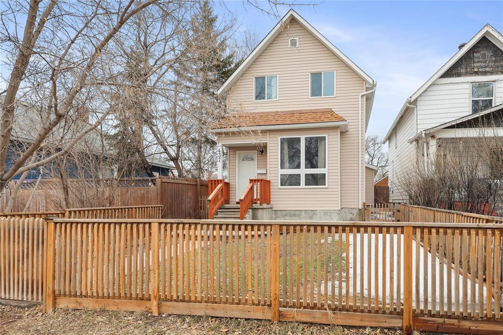 437 4th Street, Brandon, Manitoba