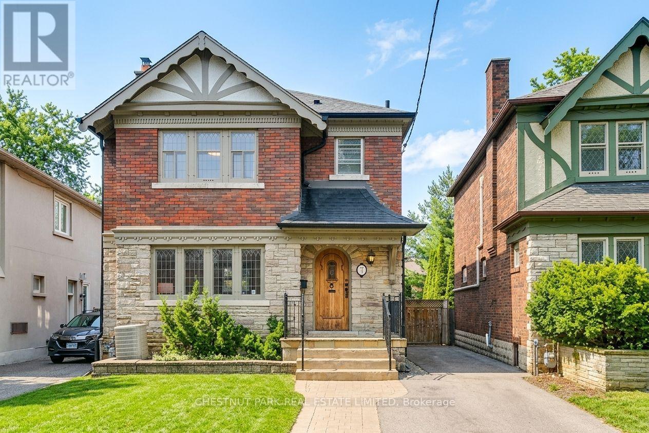 7 FLEMING CRESCENT, Toronto, Ontario