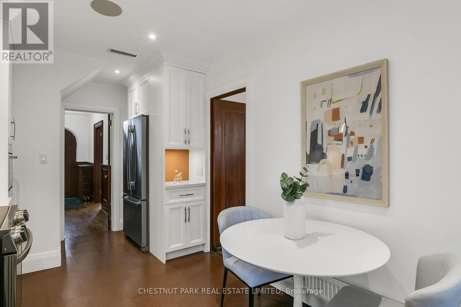 7 Fleming Crescent, Toronto, Ontario  M4G 2A9 - Photo 13 - C12989170