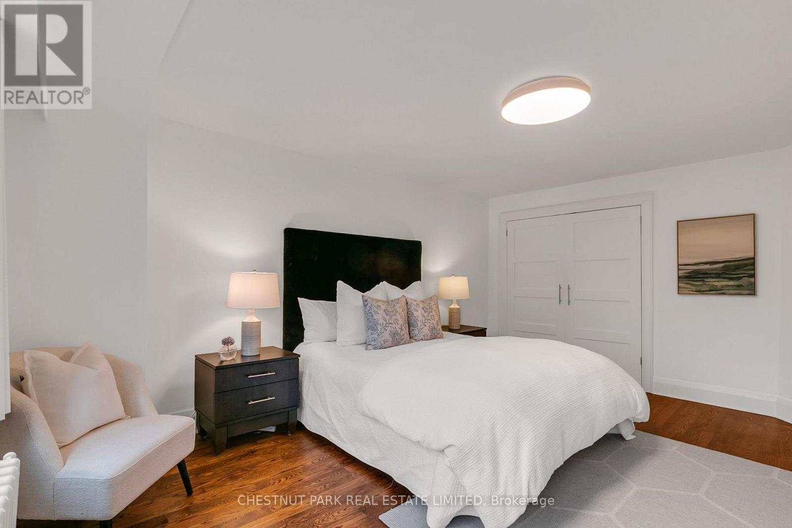 7 Fleming Crescent, Toronto, Ontario  M4G 2A9 - Photo 19 - C12989170