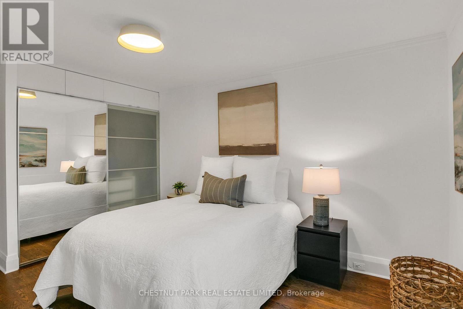 7 Fleming Crescent, Toronto, Ontario  M4G 2A9 - Photo 22 - C12989170