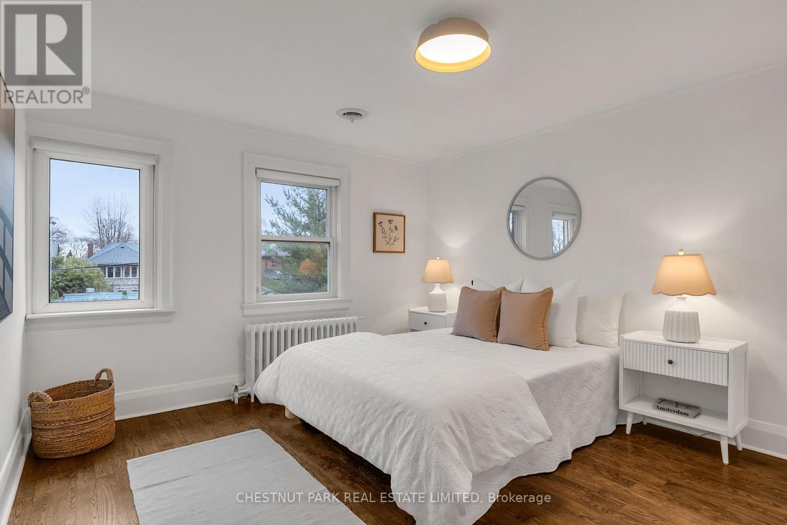 7 Fleming Crescent, Toronto, Ontario  M4G 2A9 - Photo 23 - C12989170