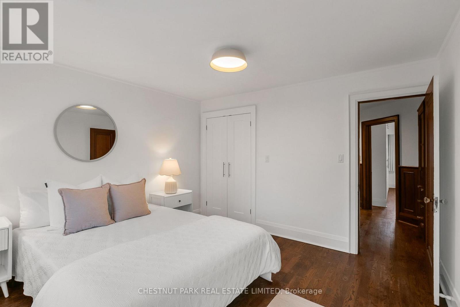 7 Fleming Crescent, Toronto, Ontario  M4G 2A9 - Photo 24 - C12989170