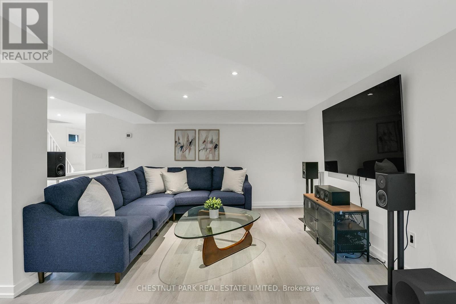 7 Fleming Crescent, Toronto, Ontario  M4G 2A9 - Photo 29 - C12989170