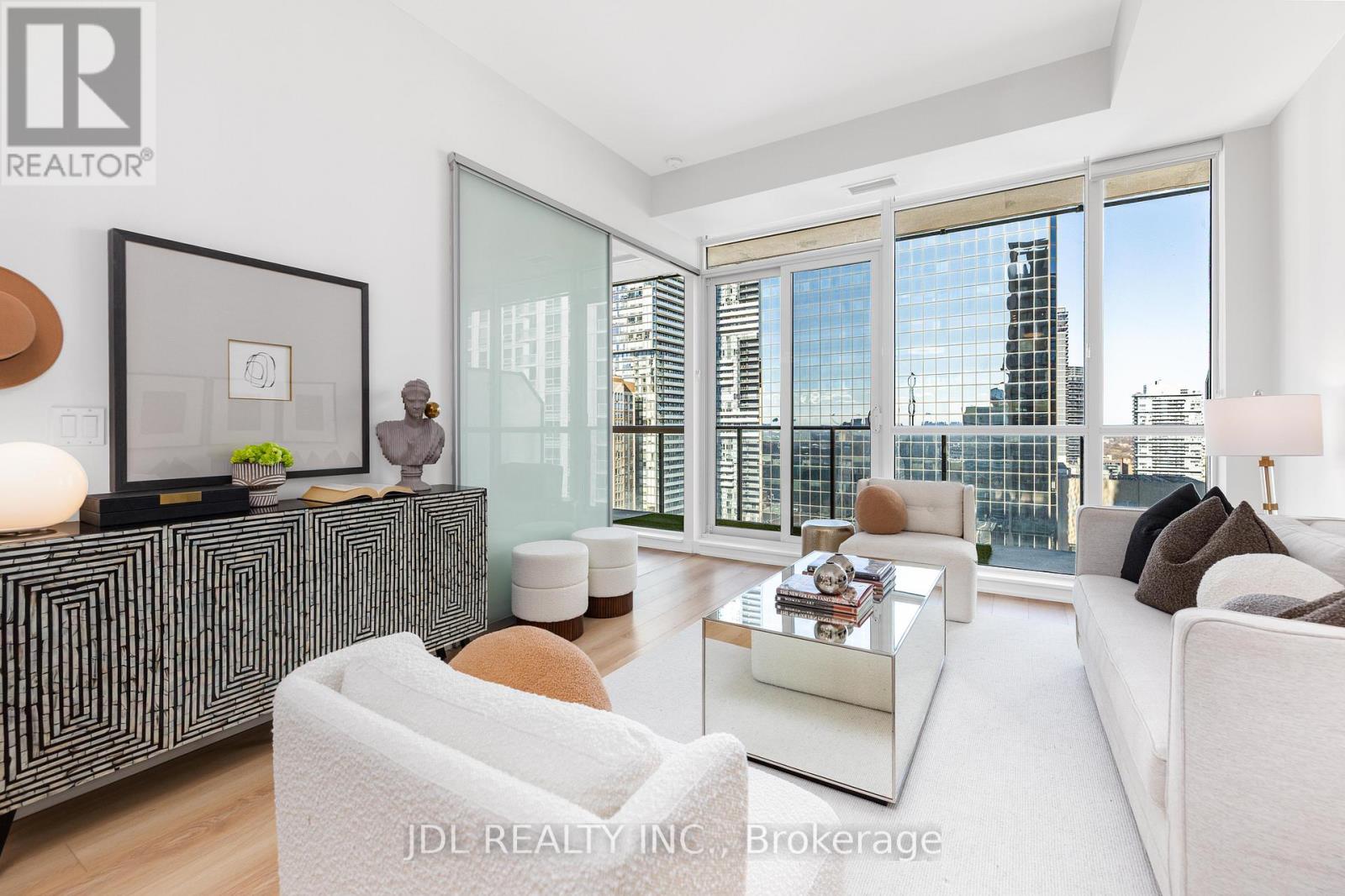 2302 - 770 Bay Street, Toronto, Ontario  M5G 0A6 - Photo 16 - C12989204