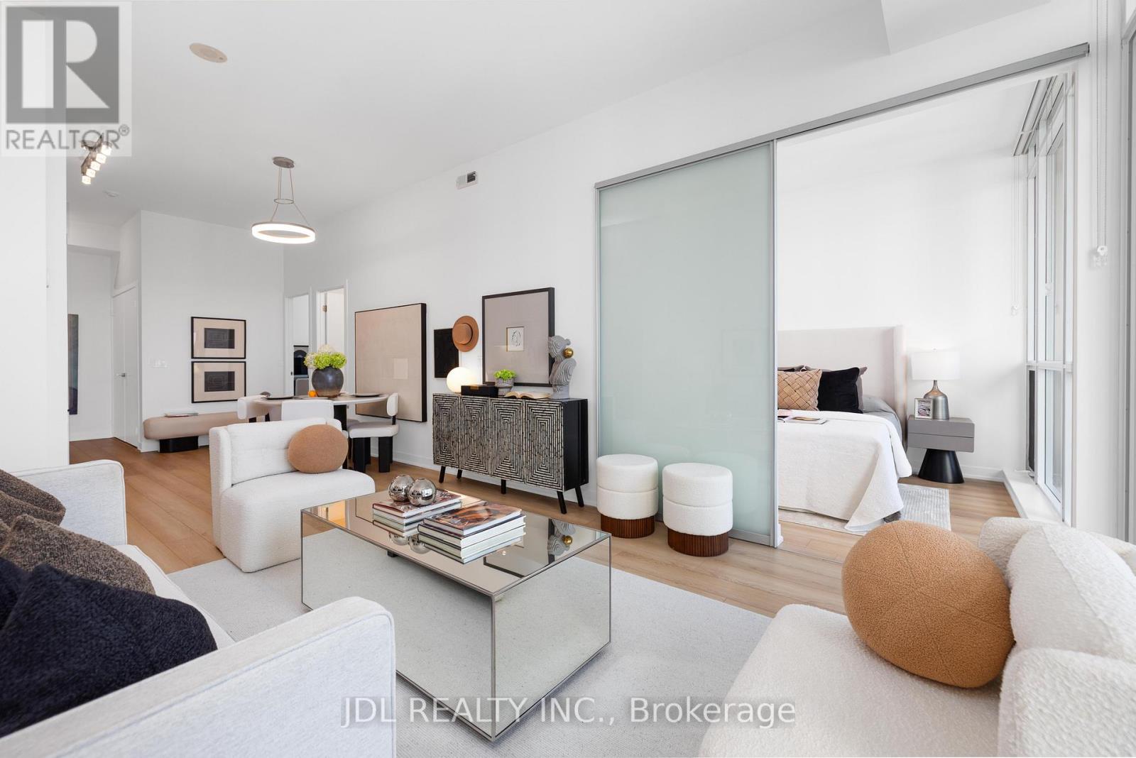 2302 - 770 Bay Street, Toronto, Ontario  M5G 0A6 - Photo 17 - C12989204