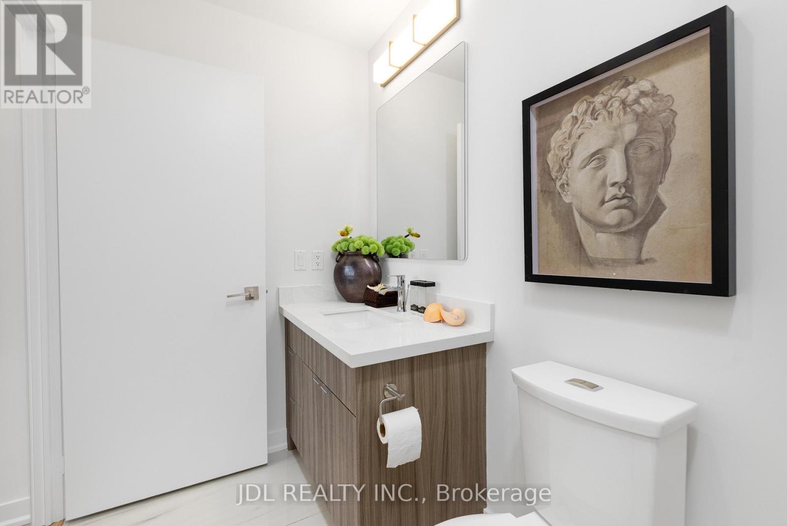 2302 - 770 Bay Street, Toronto, Ontario  M5G 0A6 - Photo 24 - C12989204