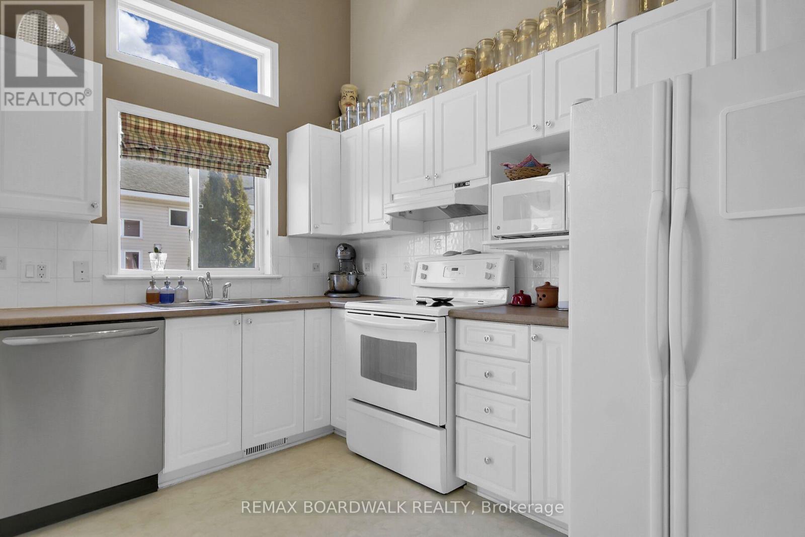 5 Maple Park Private, Ottawa, Ontario  K1T 4A6 - Photo 21 - X12917830