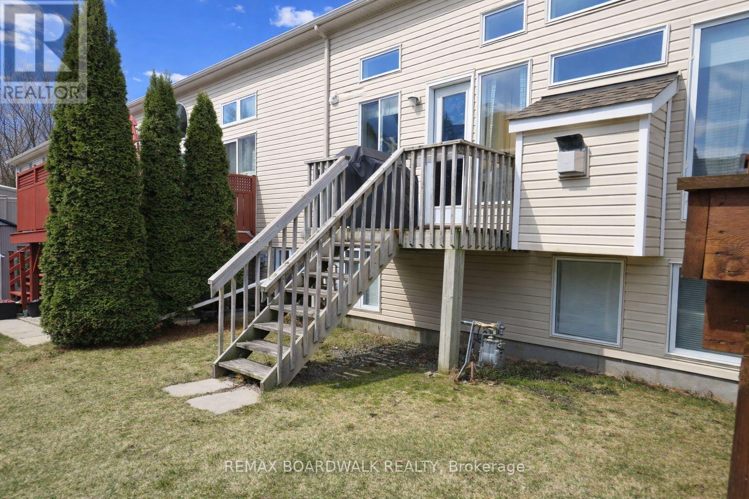 5 Maple Park Private, Ottawa, Ontario  K1T 4A6 - Photo 43 - X12917830