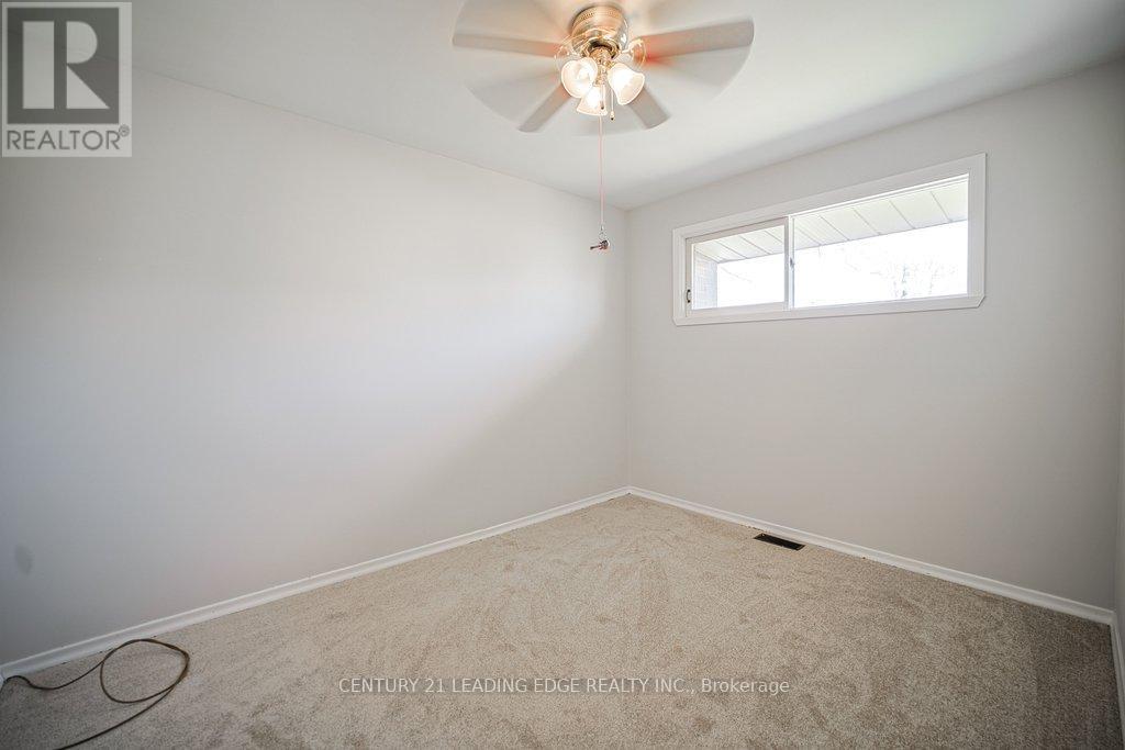 571 Wychwood Street, Oshawa, Ontario  L1G 2T4 - Photo 13 - E12989184