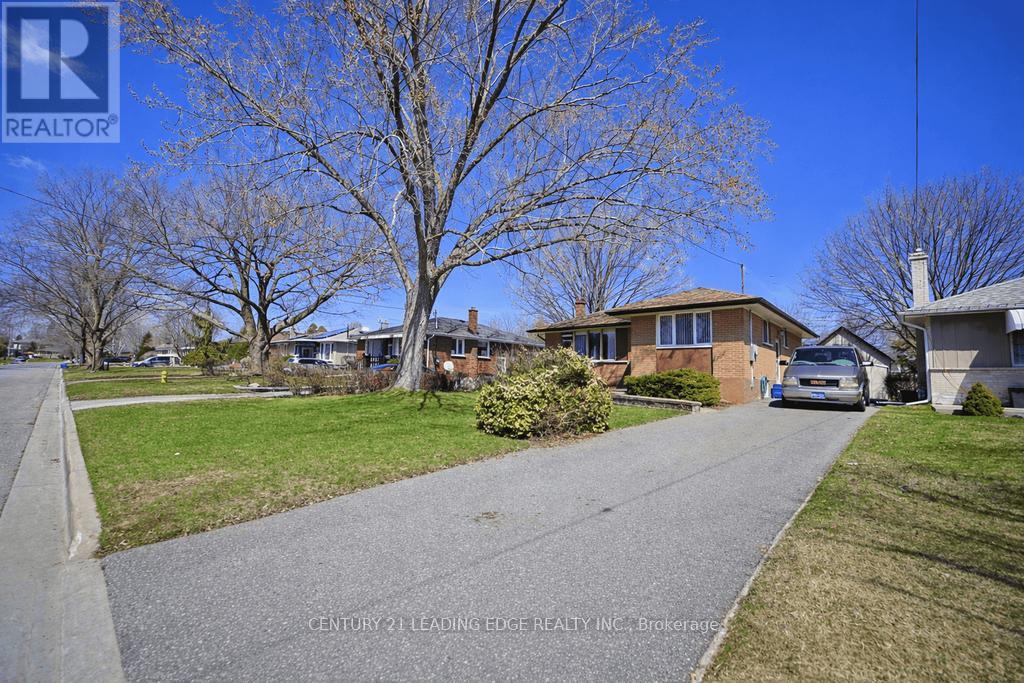 571 Wychwood Street, Oshawa, Ontario  L1G 2T4 - Photo 2 - E12989184