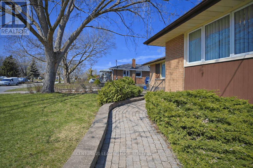 571 Wychwood Street, Oshawa, Ontario  L1G 2T4 - Photo 3 - E12989184