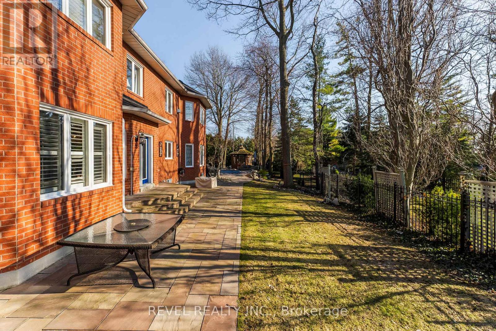 1486 Ashwood Gate, Pickering, Ontario  L1V 6L1 - Photo 40 - E12989202