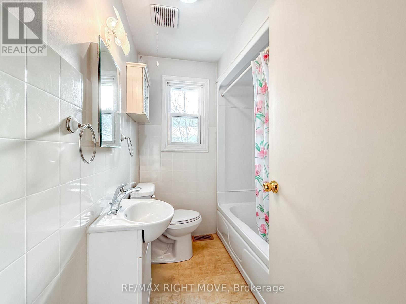 2344 12 Highway, Ramara, Ontario  L0K 1B0 - Photo 18 - S12989188