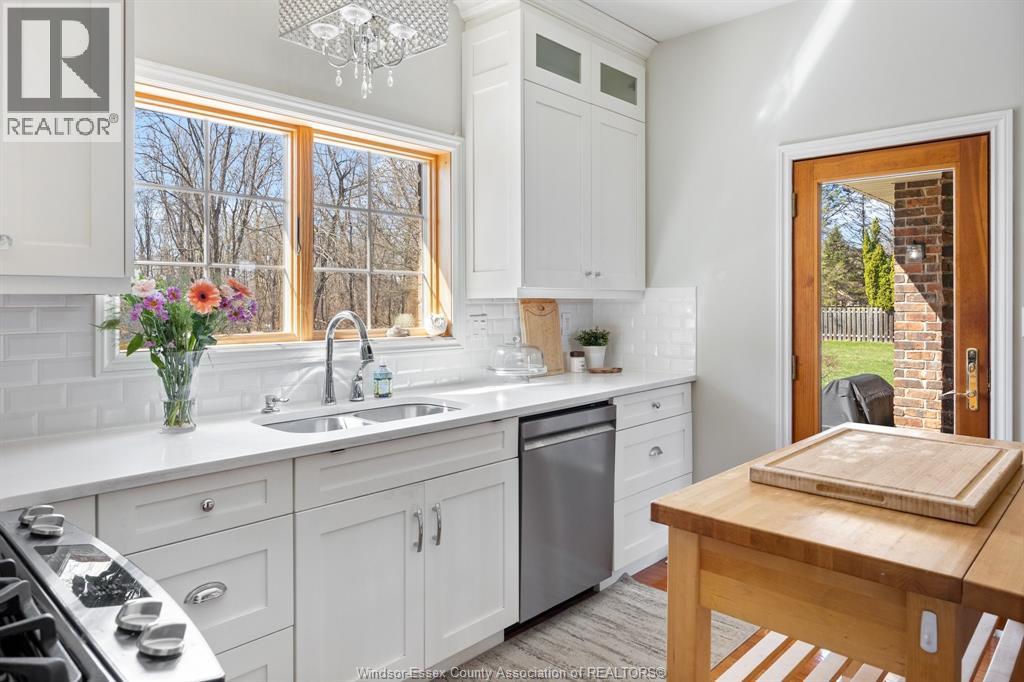 2105 Suzanne, Lasalle, Ontario  N9H 2K3 - Photo 13 - 26007744