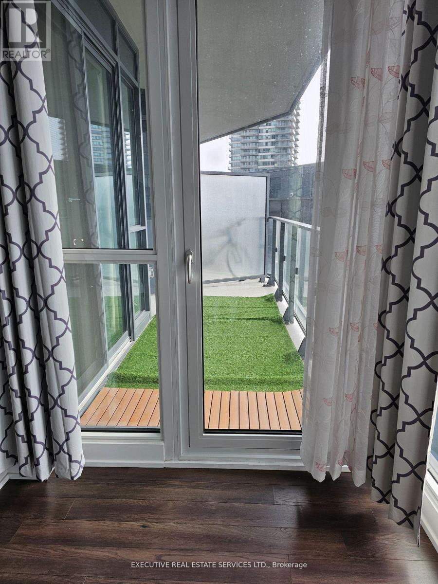 904 - 10 Park Lawn Road E, Toronto, Ontario  M8V 0H9 - Photo 7 - W12989154